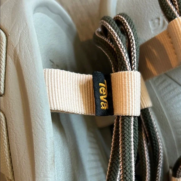 Teva Women's Sandals - green Very comfortable. - Picture 7 of 9